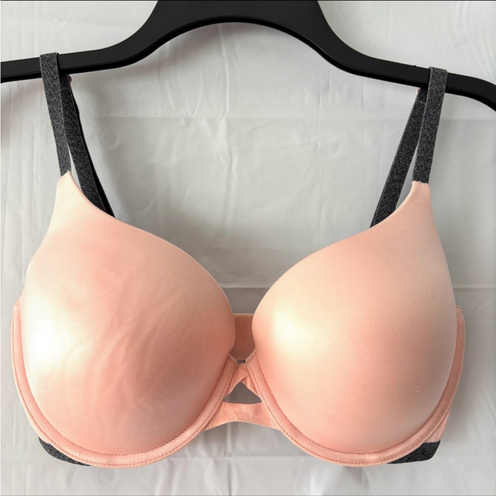 NWOT Victoria's Secret Light Pink Padded Perfect Coverage Bra SZ 34DD